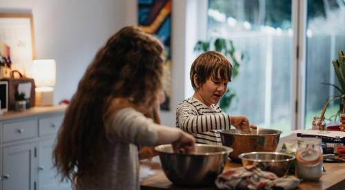 children cooking