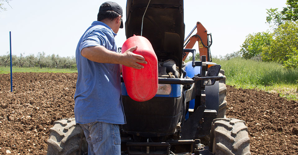 Tractor fueling