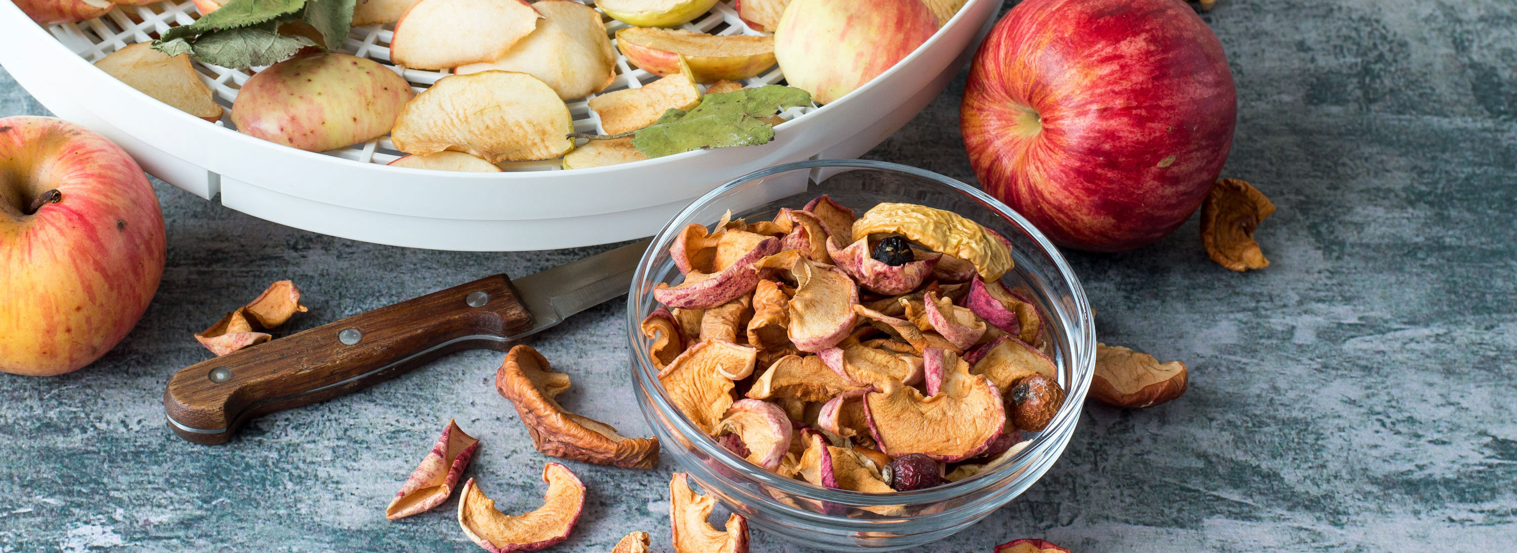 Dehydrated apples